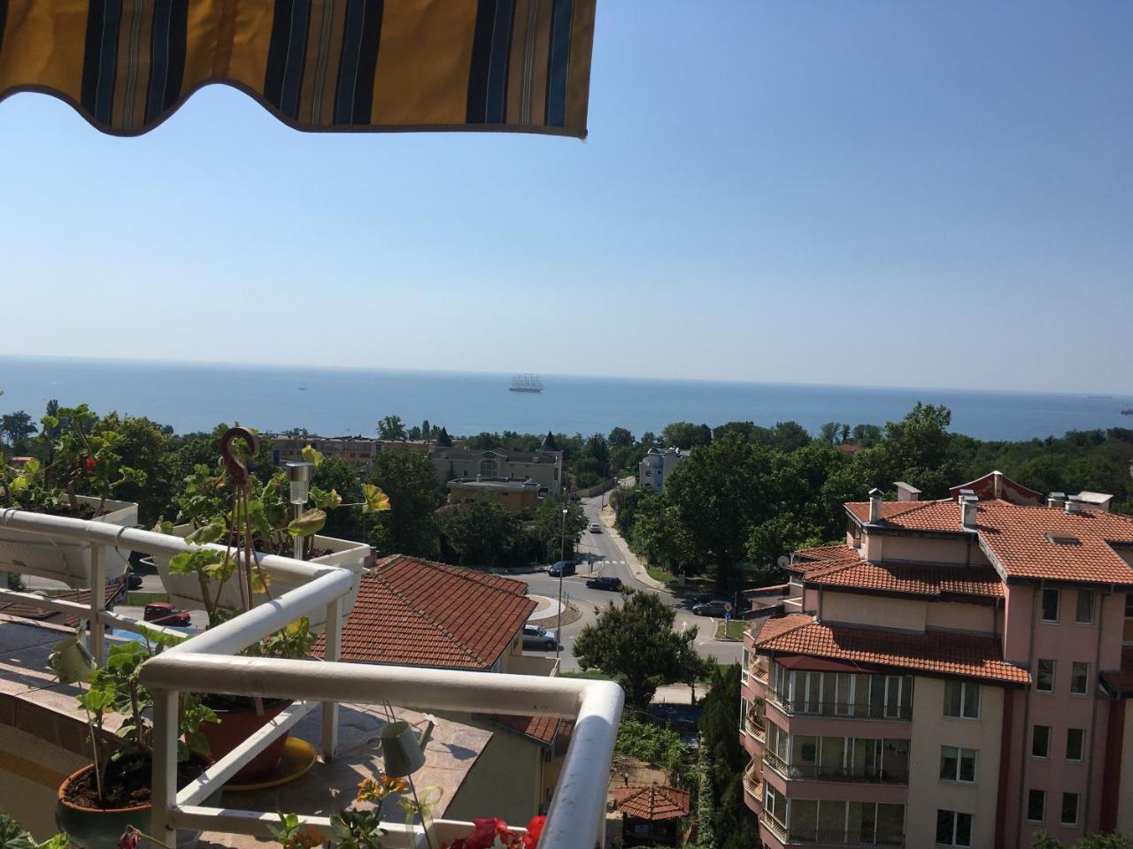 Appartement Buongiorno Garden à Varna Extérieur photo